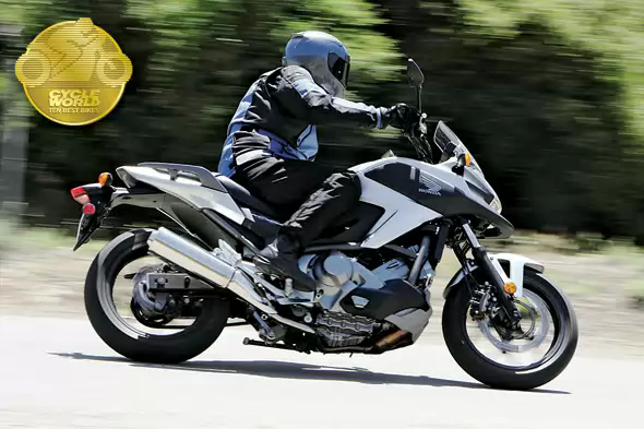 meilleure moto standard 2012