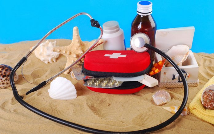 Liste des médicaments pour le voyage en mer - trousse de premiers soins du voyageur