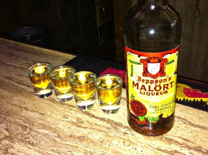 Schnaps d'absinthe de Molort