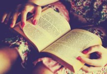 Titres de livres drôles