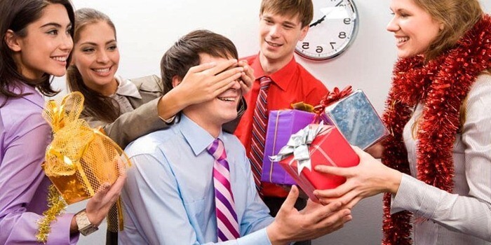 Cadeaux pour le patron et ses collègues de l'année du chien