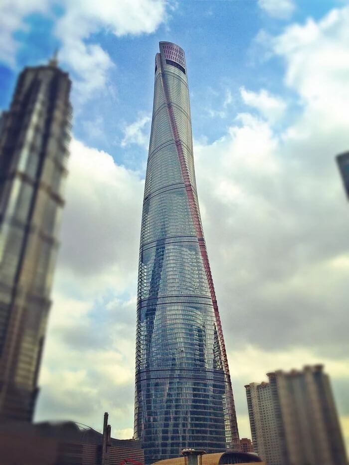 Tour de Shanghai - 632 mètres