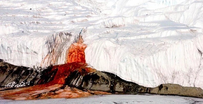Blood Falls, Antarctique