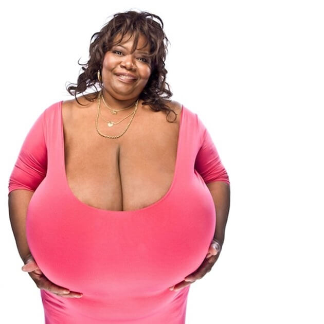 Annie Hawkins seins naturels