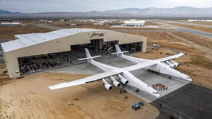 Stratolaunch est le plus grand avion porteur