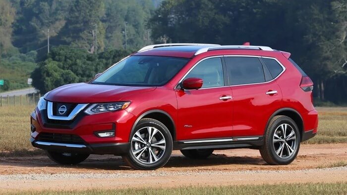 Nissan voyou