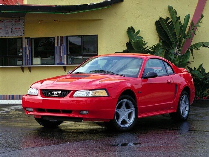 Ford Mustang IV
