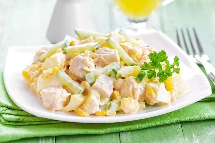 Salade de poulet et ananas
