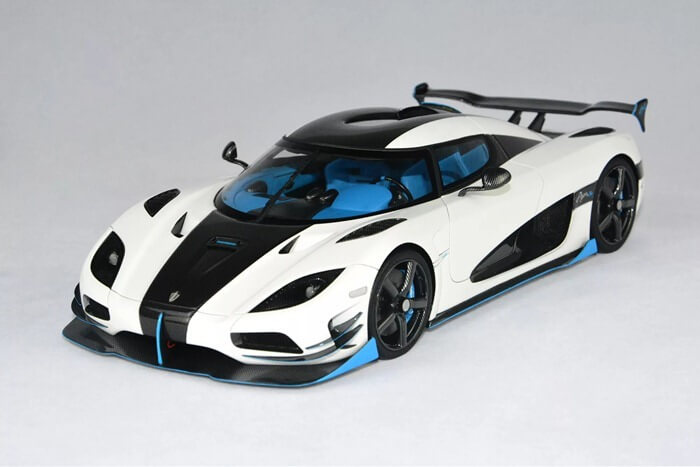 Koenigsegg Agera RS - 456 km / h