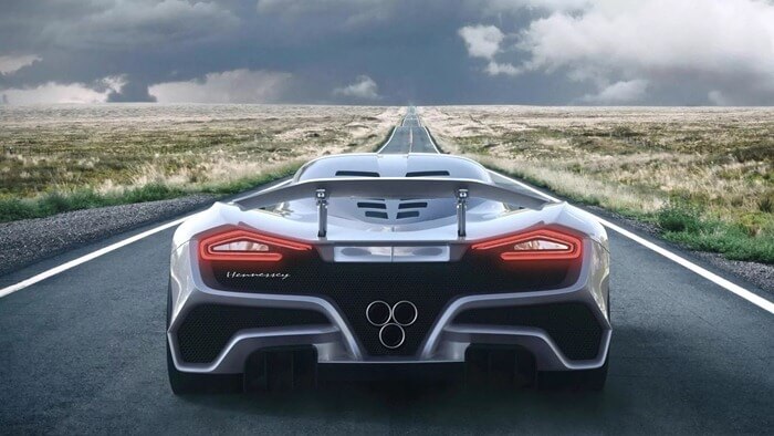 Hennessey Venom F5 - 484 km / h, 2 secondes à 100 km / h