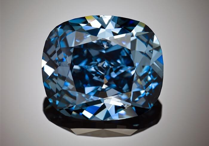 Sur la photo, Wittelsbach-Graff, le diamant le plus cher