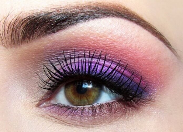 Maquillage violet