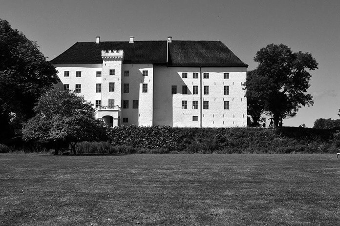 Château de Dragsholm avec des fantômes