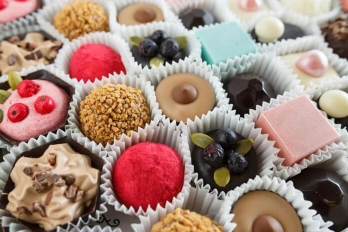 Bonbons faits à la main - un cadeau de bricolage pour une fille pour le nouvel an