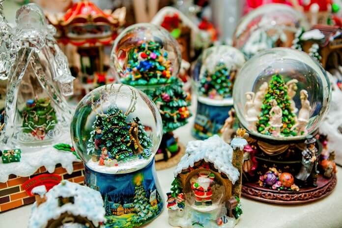 Souvenirs avec les attributs du Nouvel An