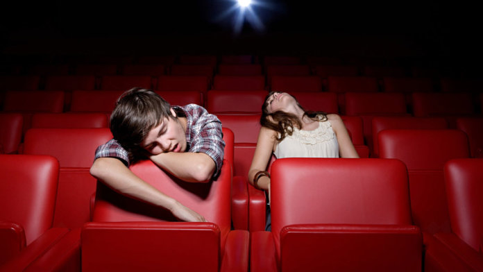 dormir dans un cinéma